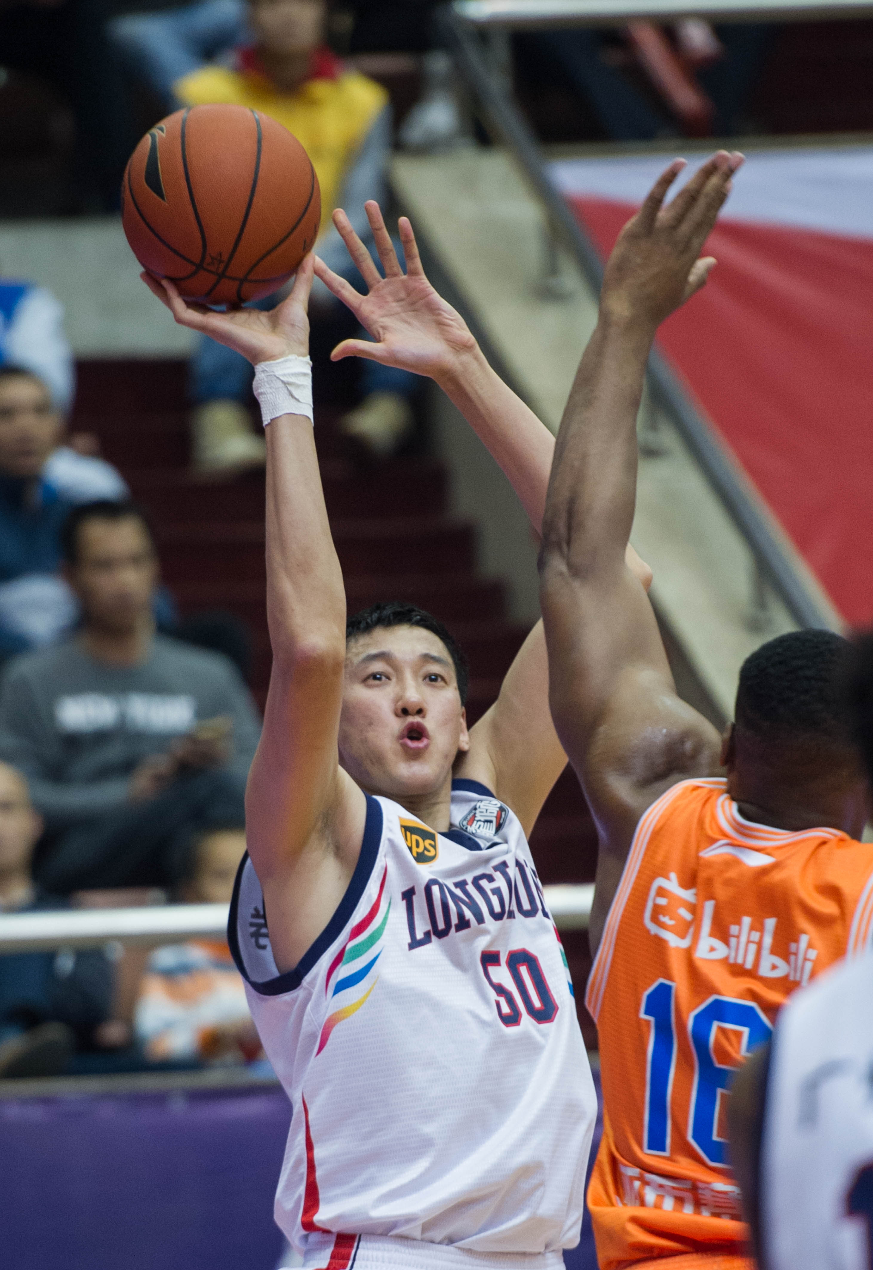 尼克斯在比 尼克斯在比