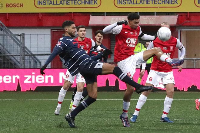 羽毛球队的 羽毛球队的